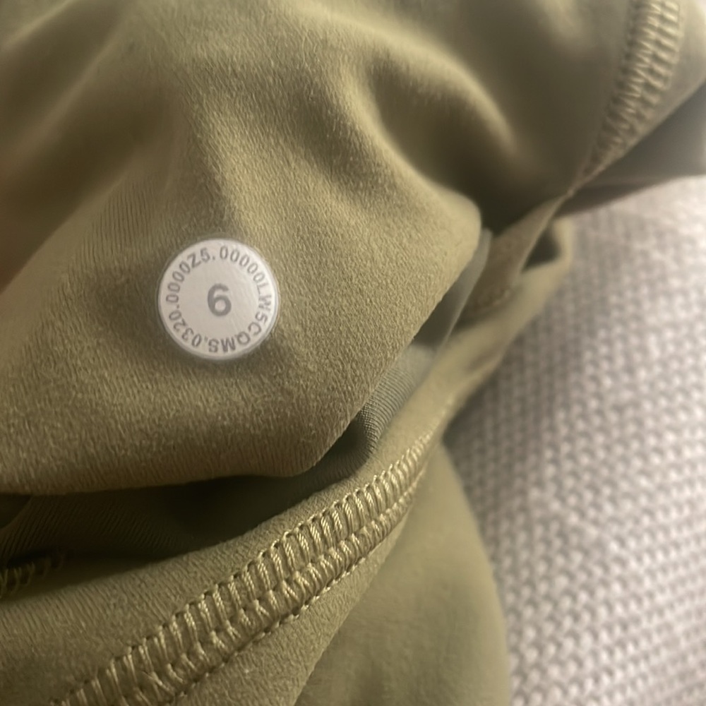 NWOT Lululemon Leggings - Picture 7 of 8